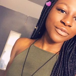 Meet your Posher, Racquel